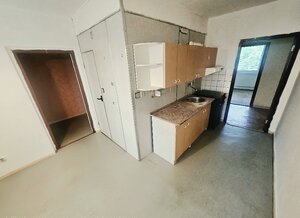 2,5 izbový byt Bánovce nad Bebravou/CENTRUM-STRED/PLASTOVÉ OKNÁ — foto 1