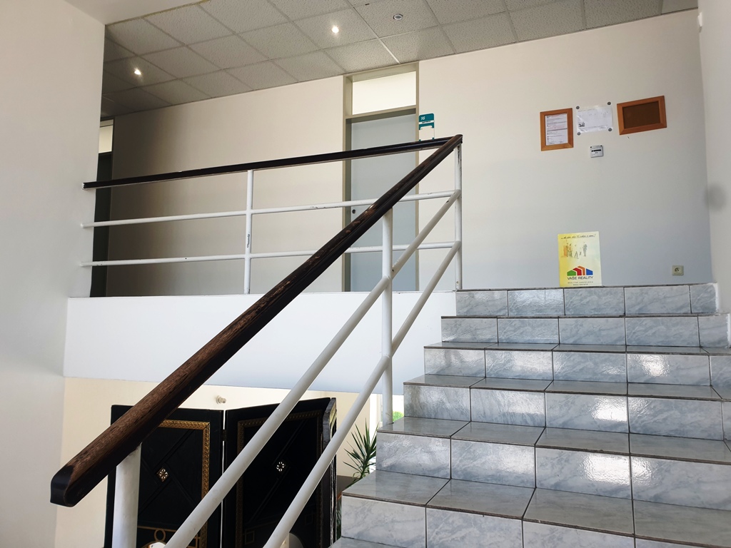 Administratívna budova so sklad. priestormi 1200 m2 - Tr. Bohuslavice — foto 14