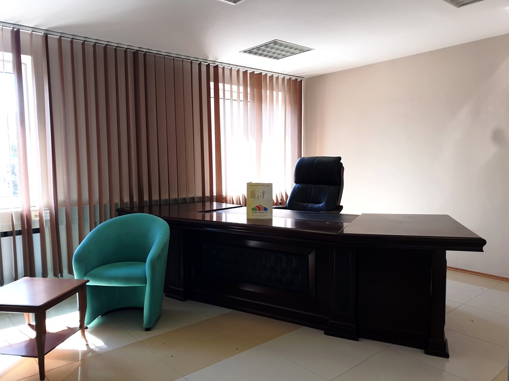 Administratívna budova so sklad. priestormi 1200 m2 - Tr. Bohuslavice — foto 27