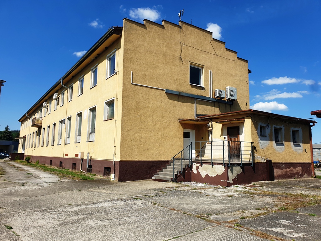 Administratívna budova so sklad. priestormi 1200 m2 - Tr. Bohuslavice — foto 4
