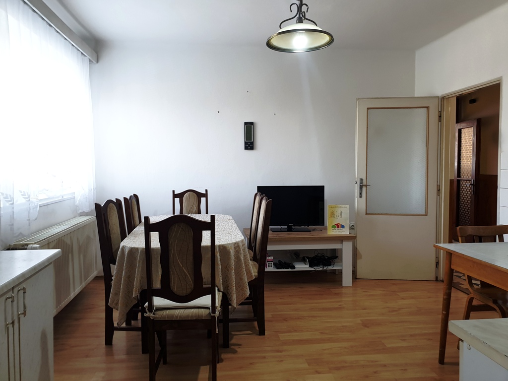 2-podlažný rodinný dom 320 m2 s pozemkom 1518 m2 - Bzince p. Javorinou — foto 17
