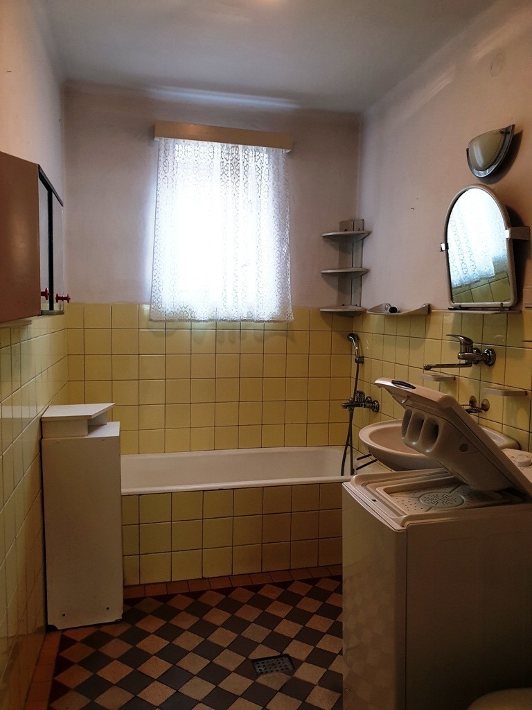 2-podlažný rodinný dom 320 m2 s pozemkom 1518 m2 - Bzince p. Javorinou — foto 18