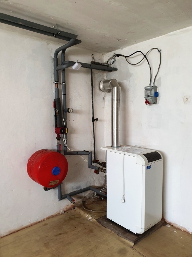 2-podlažný rodinný dom 320 m2 s pozemkom 1518 m2 - Bzince p. Javorinou — foto 36
