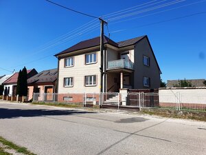 2-podlažný rodinný dom 320 m2 s pozemkom 1518 m2 - Bzince p. Javorinou — foto 1