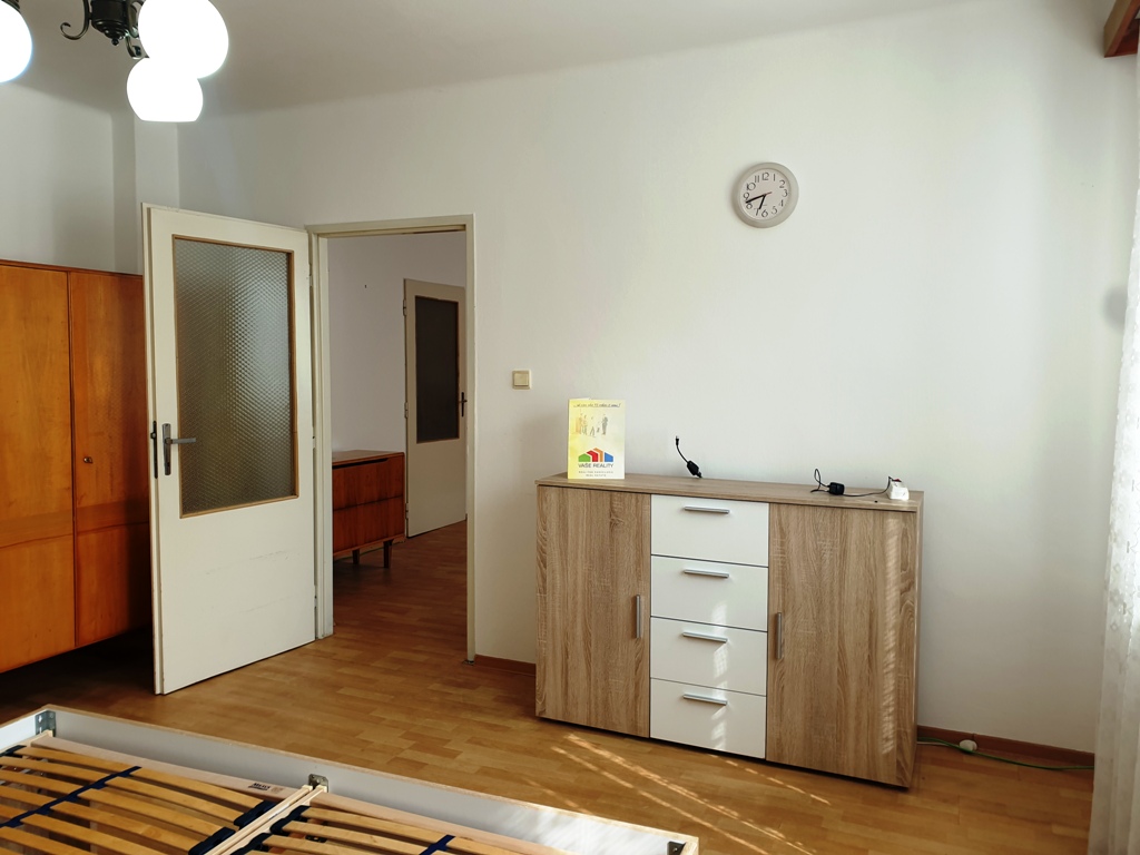 2-podlažný rodinný dom 320 m2 s pozemkom 1518 m2 - Bzince p. Javorinou — foto 13