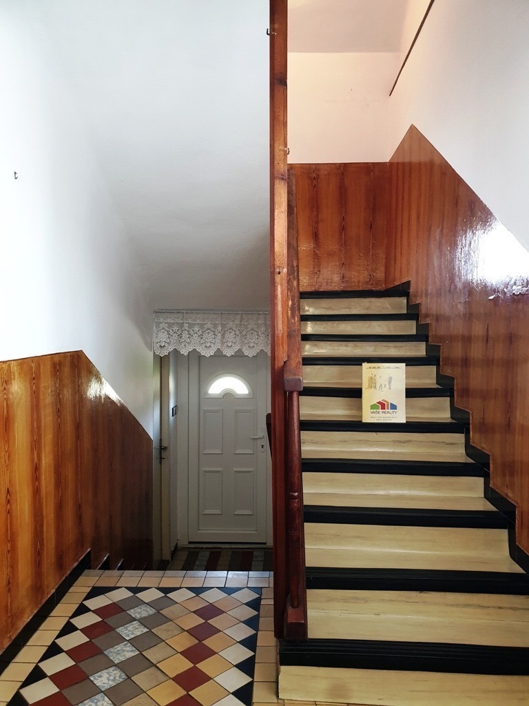 2-podlažný rodinný dom 320 m2 s pozemkom 1518 m2 - Bzince p. Javorinou — foto 23