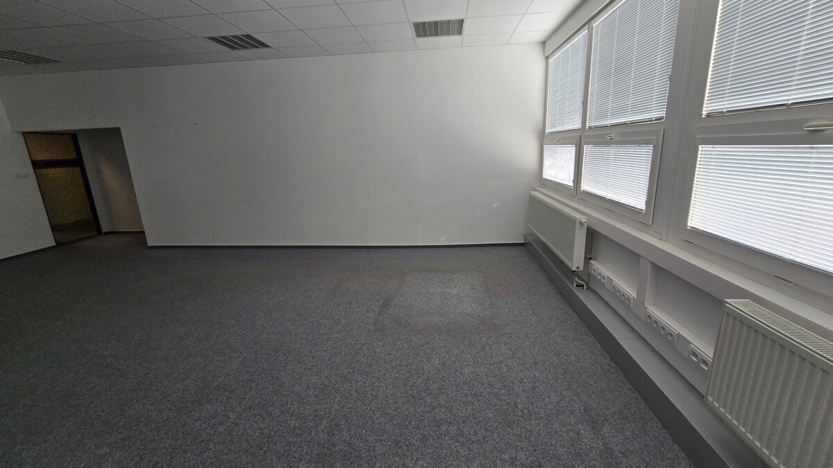 Kancelária 70 m² (50m2 + 20m2) na prenájom - Piešťany, Vajanského