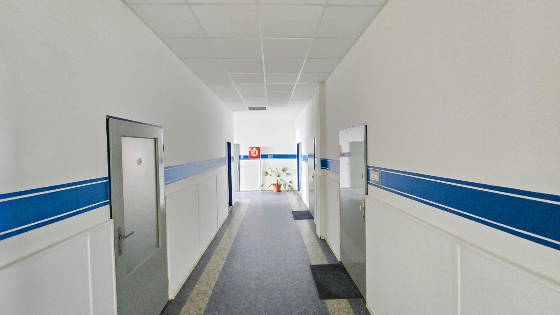 Kancelária 70 m² (50m2 + 20m2) na prenájom - Piešťany, Vajanského — foto 8