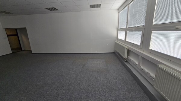 Kancelária 70 m² (50m2 + 20m2) na prenájom - Piešťany, Vajanského