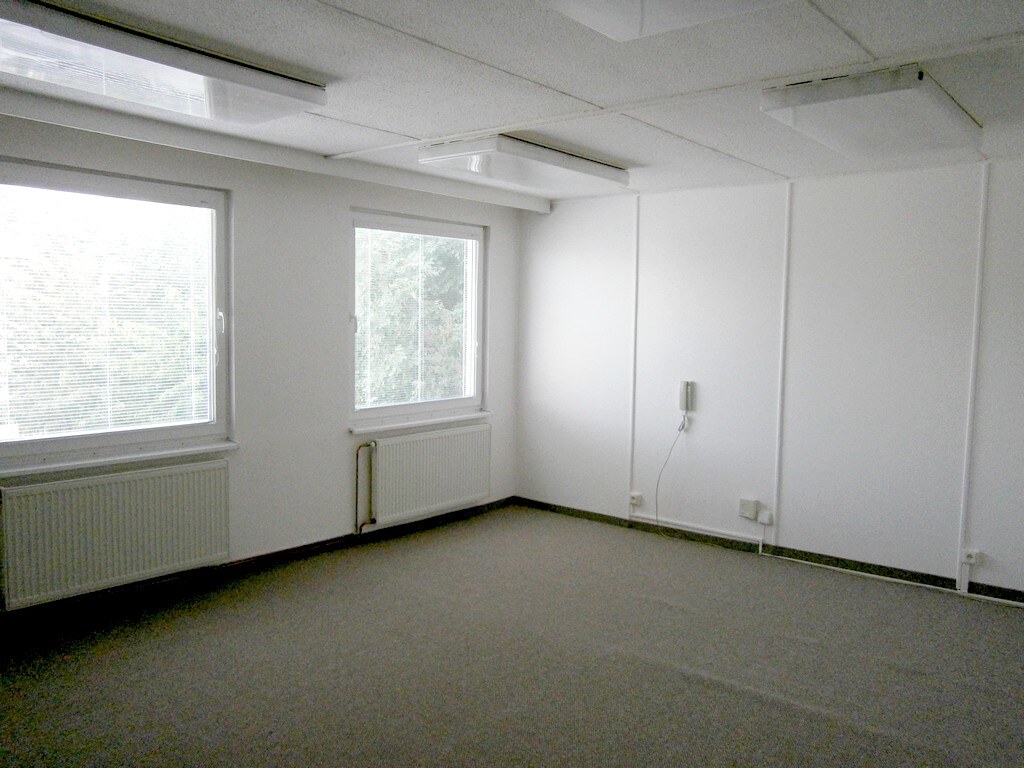 Prenájom kancelárskych priestorov-31m2, Vrbovská Cesta, Piešťany — foto 3