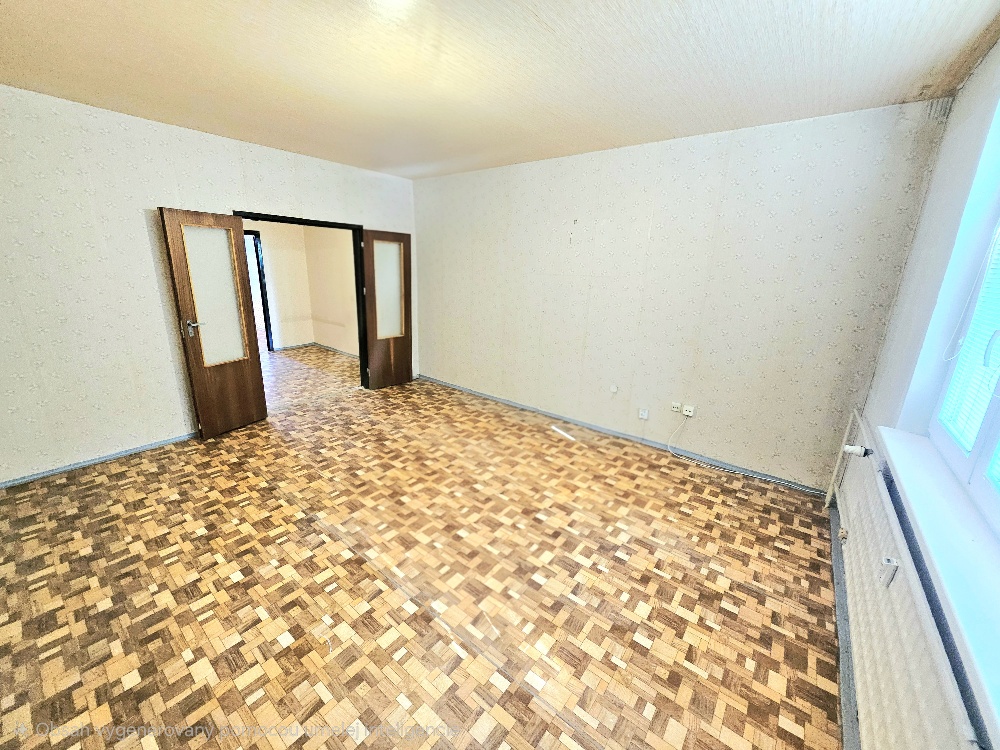 3 izbový byt Bánovce nad Bebravou/ DUBNIČKA /72 m2/ LOGGIA/ PIVNICA — foto 2