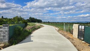 STAVEBNÝ POZEMOK 561 M² BOROVCE *VIDEO* /ELEKTRINA, VODA, KANALIZÁCIA/ — foto 1