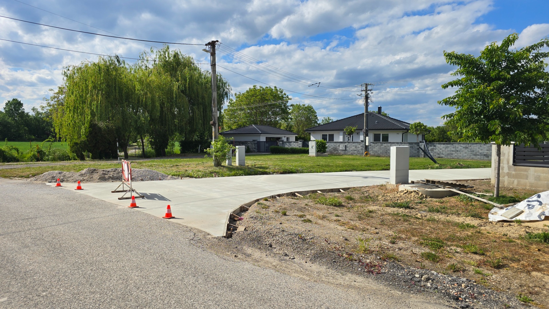 STAVEBNÝ POZEMOK 561 M² BOROVCE *VIDEO* /ELEKTRINA, VODA, KANALIZÁCIA/ — foto 17