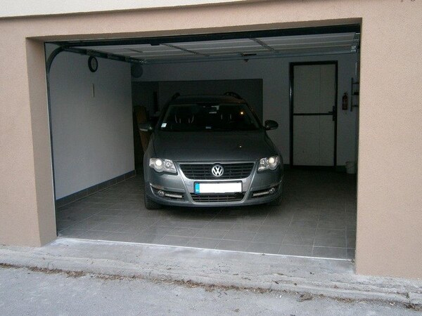 Na prenájom garáž 26m2 - Vodárenská ulica, Piešťany