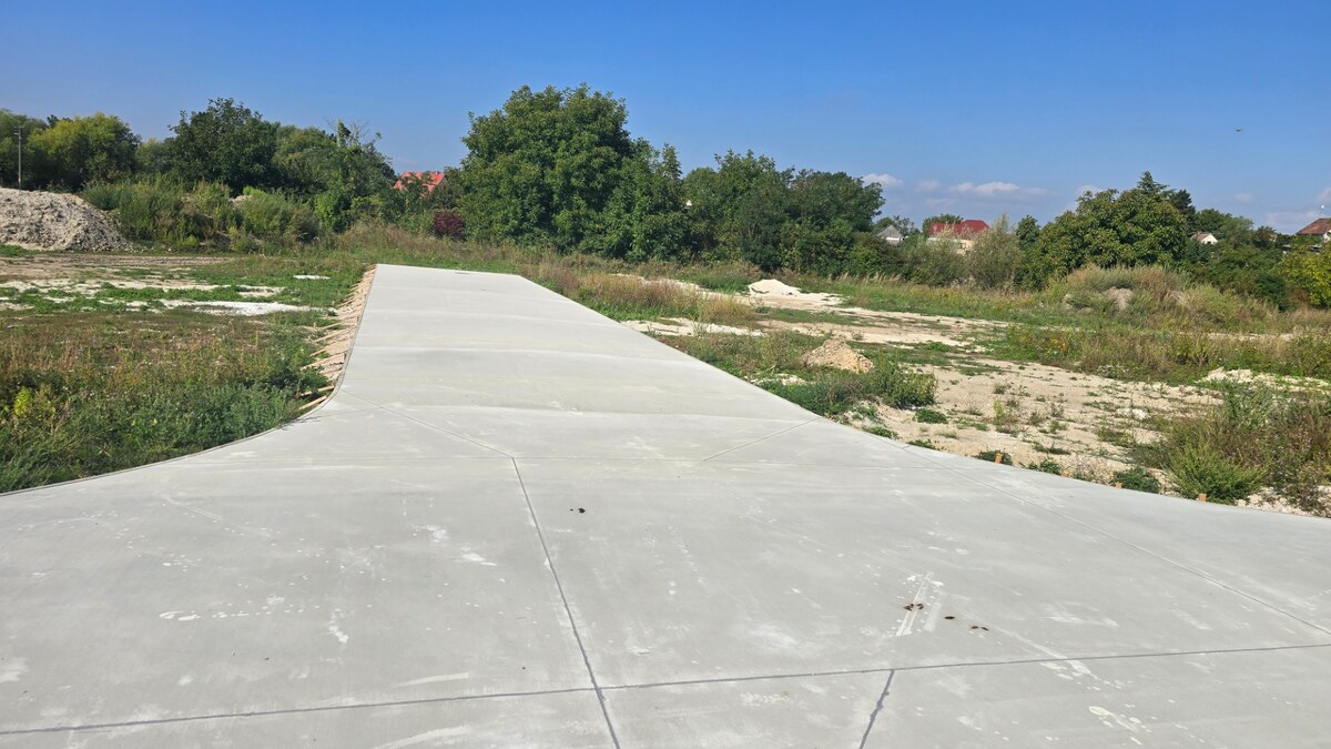 PREDAJ STAVEBNÝ POZEMOK 603 M² BOROVCE /VODA, ELEKTRINA, KANALIZÁCIA/