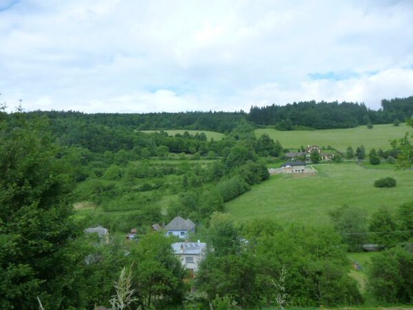 Na predaj pozemok ILAVA - HORNÁ PORUBA, 3100m2 *** KRÁSNY VÝHĽAD ***