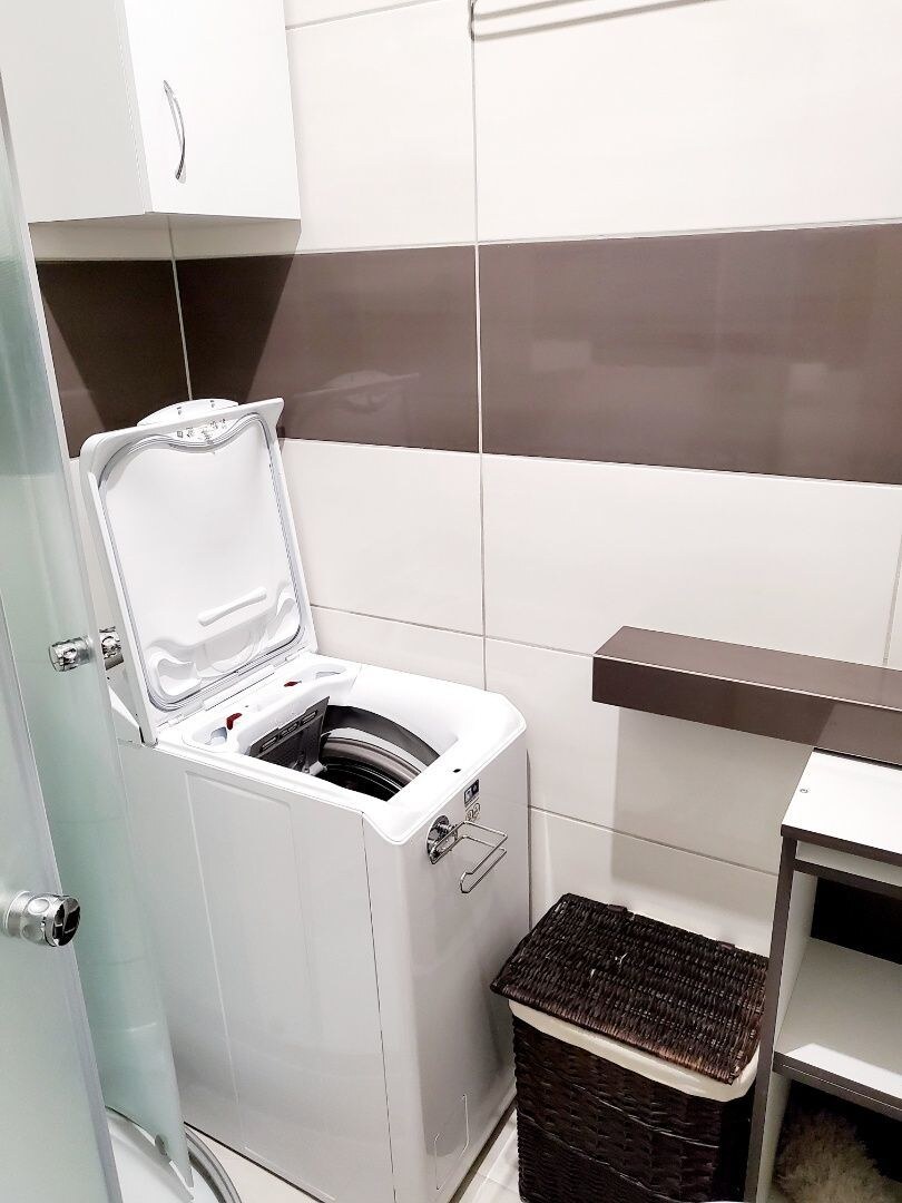 PRENÁJOM  Bánovce nad Bebravou  / 1 IZBOVÝ BYT / ZARIADENÝ /CENTRUM / — foto 4