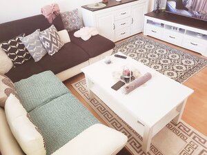 PRENÁJOM 2 izbový byt Bánovce nad Bebravou   / 50m2 / DUBNIČKA / LOGGI — foto 1