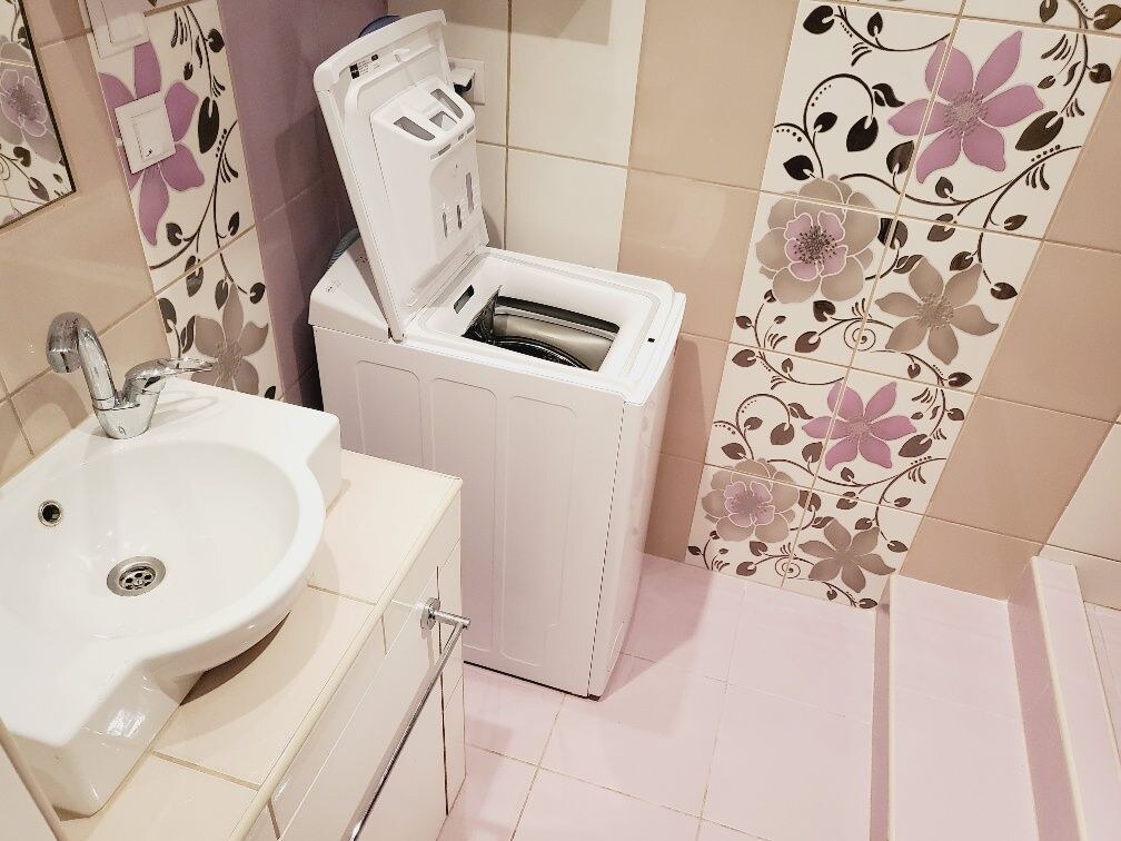 2 izbový  byt  Bánovce nad Bebravou, CENTRUM, 54 m2 ,LOGGIA ,Zariadený — foto 4