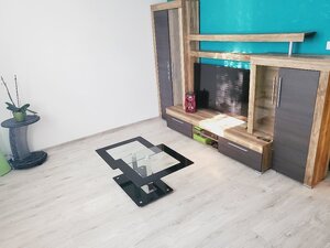 2 izbový  byt  Bánovce nad Bebravou, CENTRUM, 54 m2 ,LOGGIA ,Zariadený — foto 2