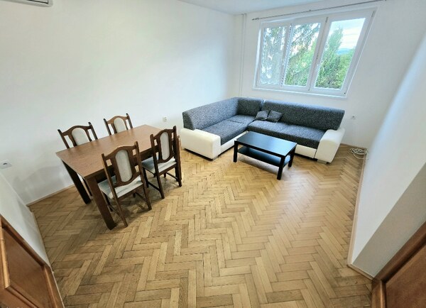 PRENÁJOM Bánovce nad Bebravou/3 IZBOVÝ BYT/ CENTRUM / 69m2