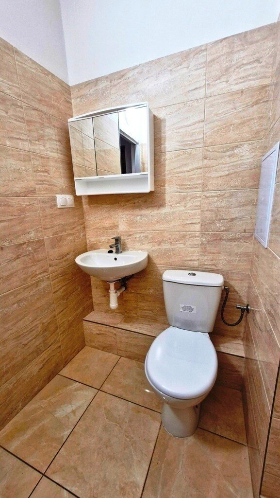 Na predaj priestranná garsónka 34 m2 + veľký balkón - Nové Mesto n/V — foto 15