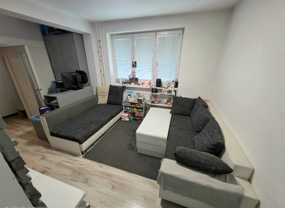 3 izbový byt Bánovce nad Bebravou /CENTRUM / 52 m2/ PIVNICA