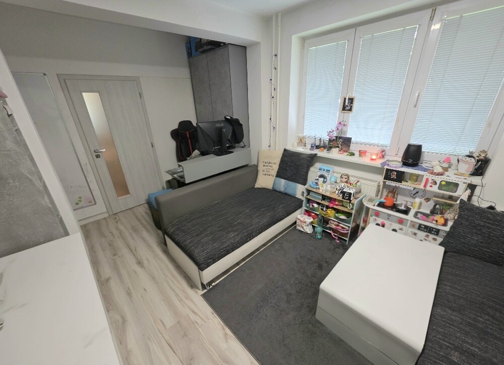 3 izbový byt Bánovce nad Bebravou /CENTRUM / 52 m2/ PIVNICA — foto 5