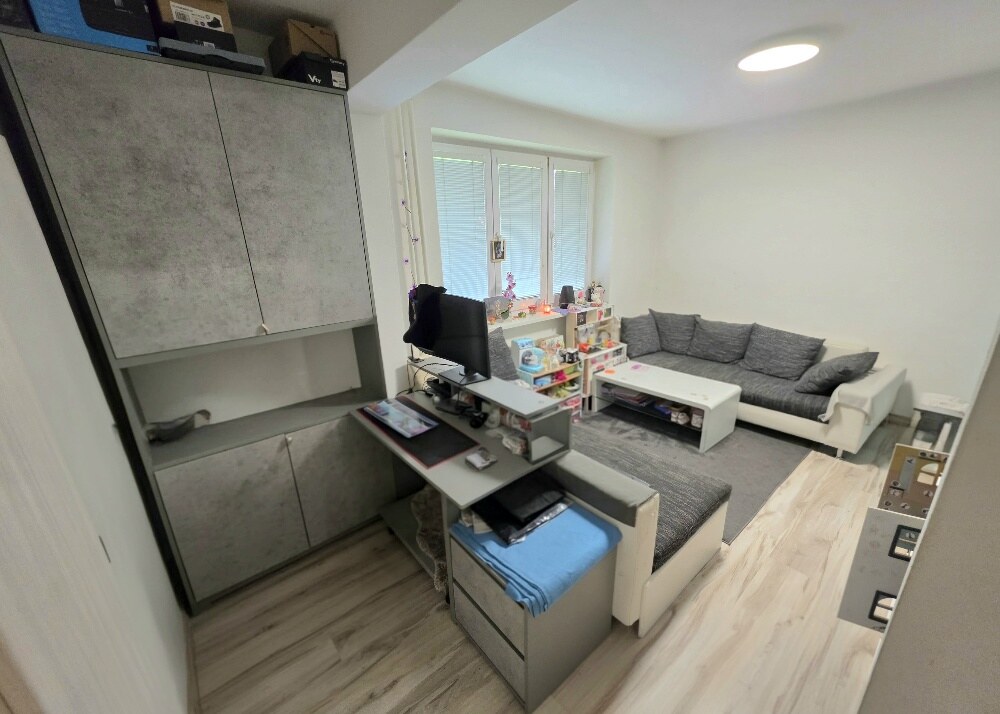 3 izbový byt Bánovce nad Bebravou /CENTRUM / 52 m2/ PIVNICA — foto 6