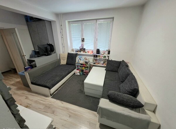3 izbový byt Bánovce nad Bebravou /CENTRUM / 52 m2/ PIVNICA