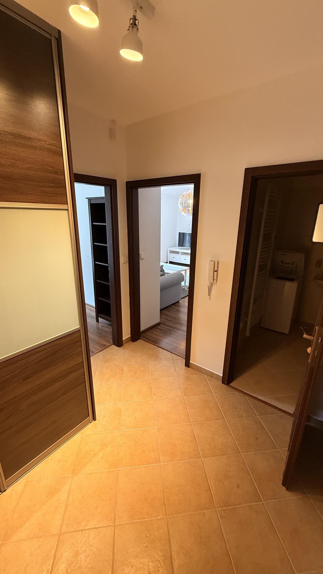 Zrekonštruovaný 2izb byt v apartmánovom dome v Hrabovskej doline Malinô Brdo — foto 2