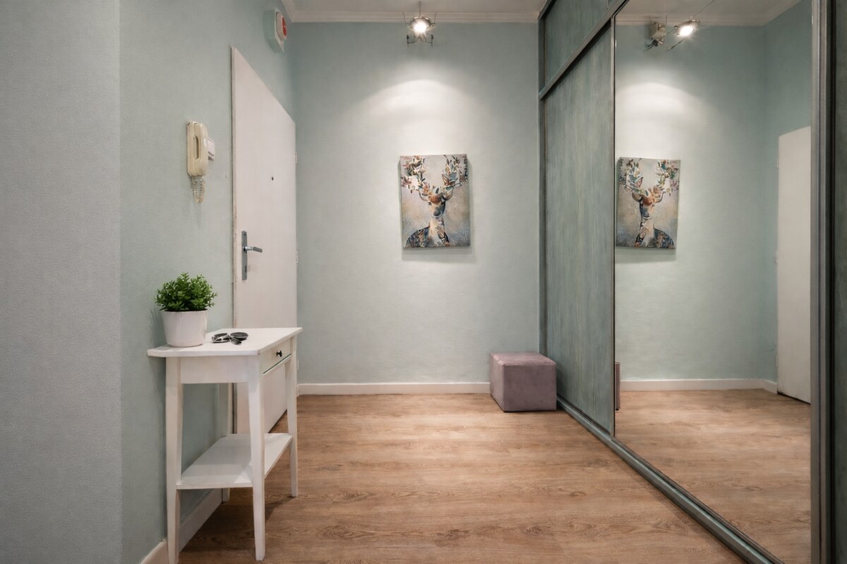EXKLUZÍVNY STAROMESTSKÝ BYT NA OBCHODNEJ — IDEÁLNY NA BÝVANIE AJ INVESTÍCIU — foto 9