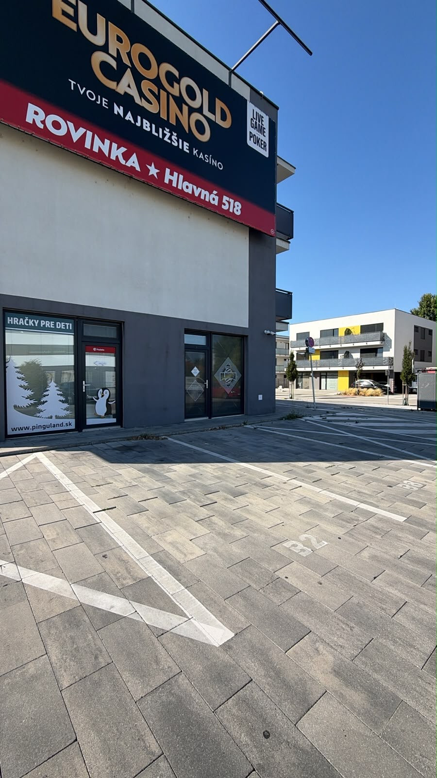Na predaj parkovacie státie – Rovinka, ul. Jazerná/Hlavná — foto 3