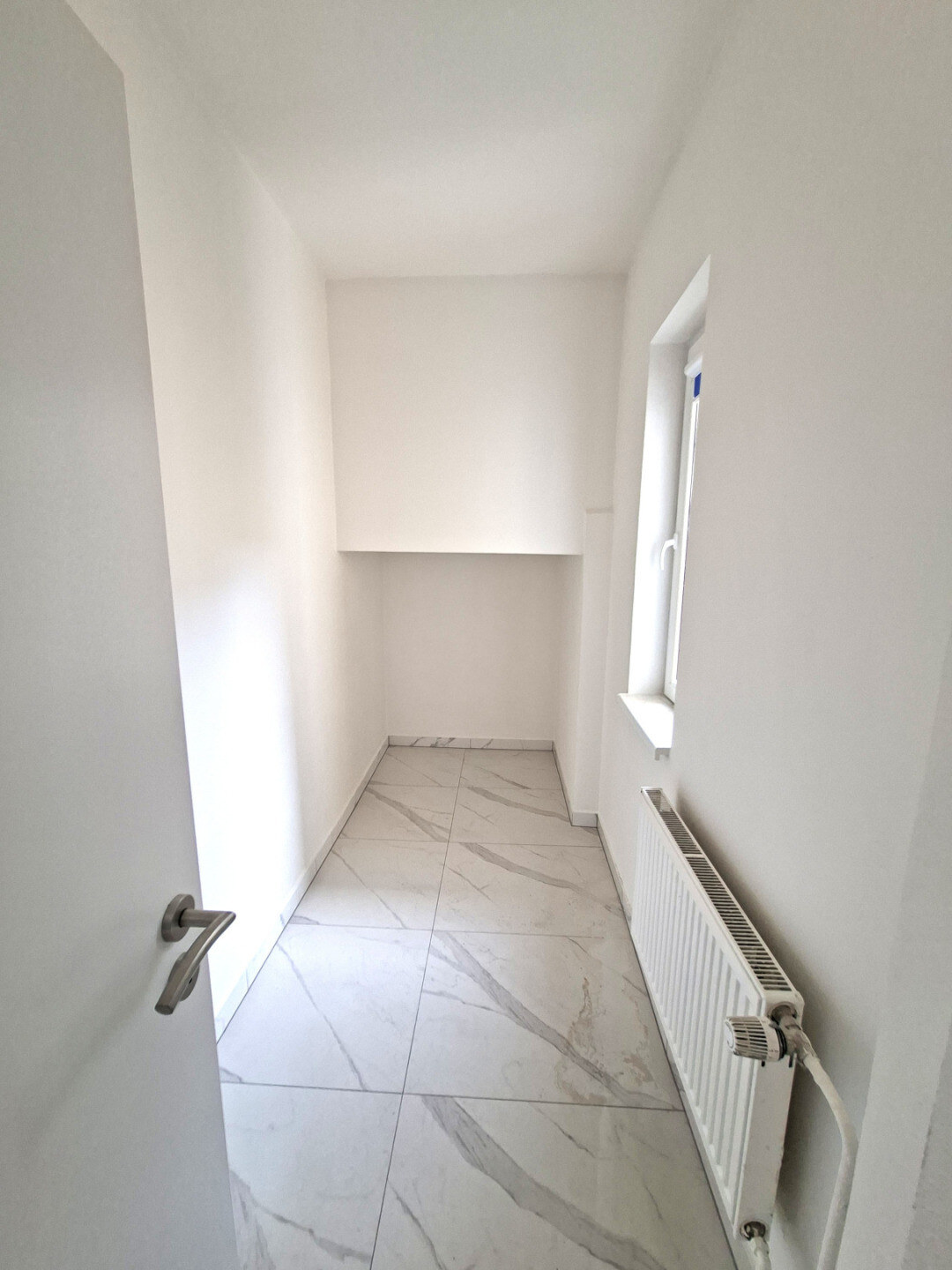 Investičná príležitosť – priestranný 2-izbový byt 74 m² Karlove Vary — foto 5