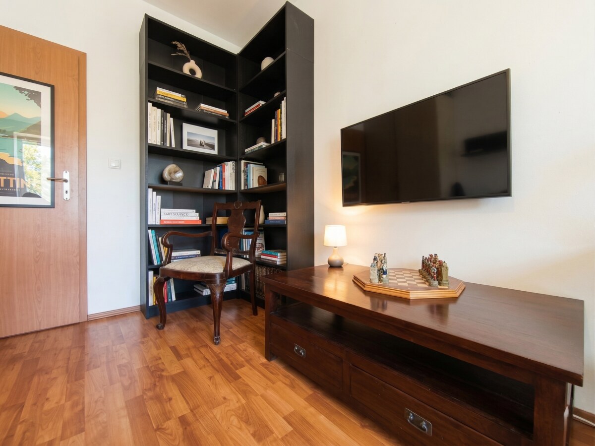 Priestranný 3-izbový byt s garážovým státím, 2x balkón, pivnica — foto 8