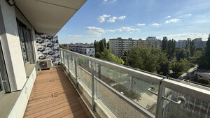 Klimatizovaný 2-izbový byt s balkónom, parkovanie v garáži, OC Retro — foto 1