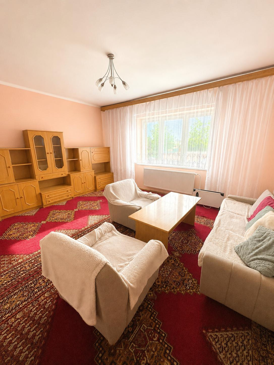 Starší rodinný dom po čiastočnej rekonštrukcii, pozemok 555 m2 — foto 2