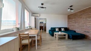 Na prenájom Klimatizovaný 2i byt s balkónom, Piešťanská ul. — foto 1