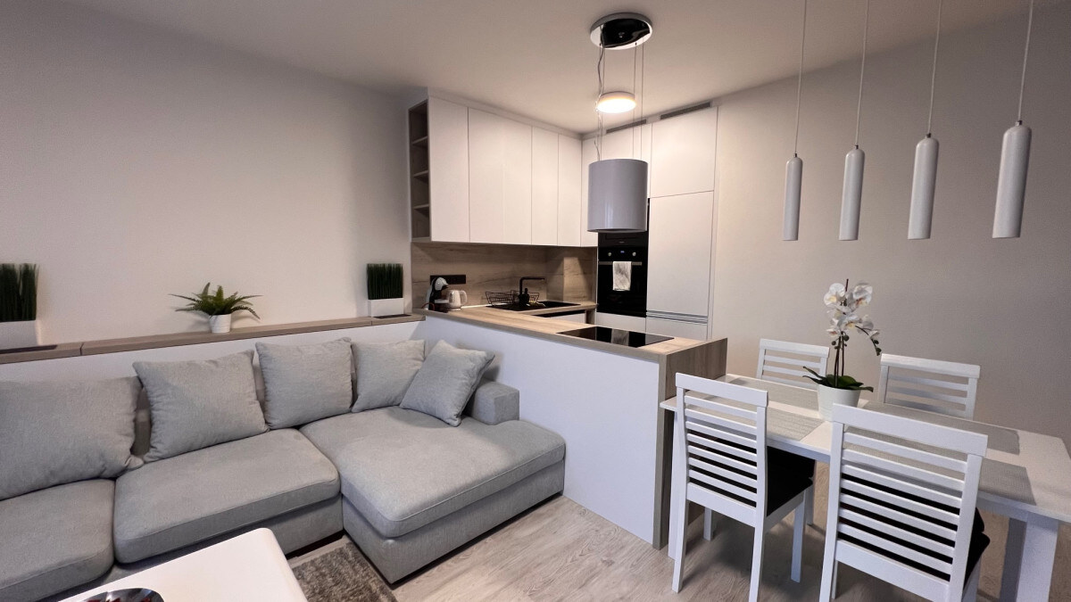 Klimatizovaný 2i byt s balkónom a s výhľadom na hrad, novostavba 2020 — foto 9