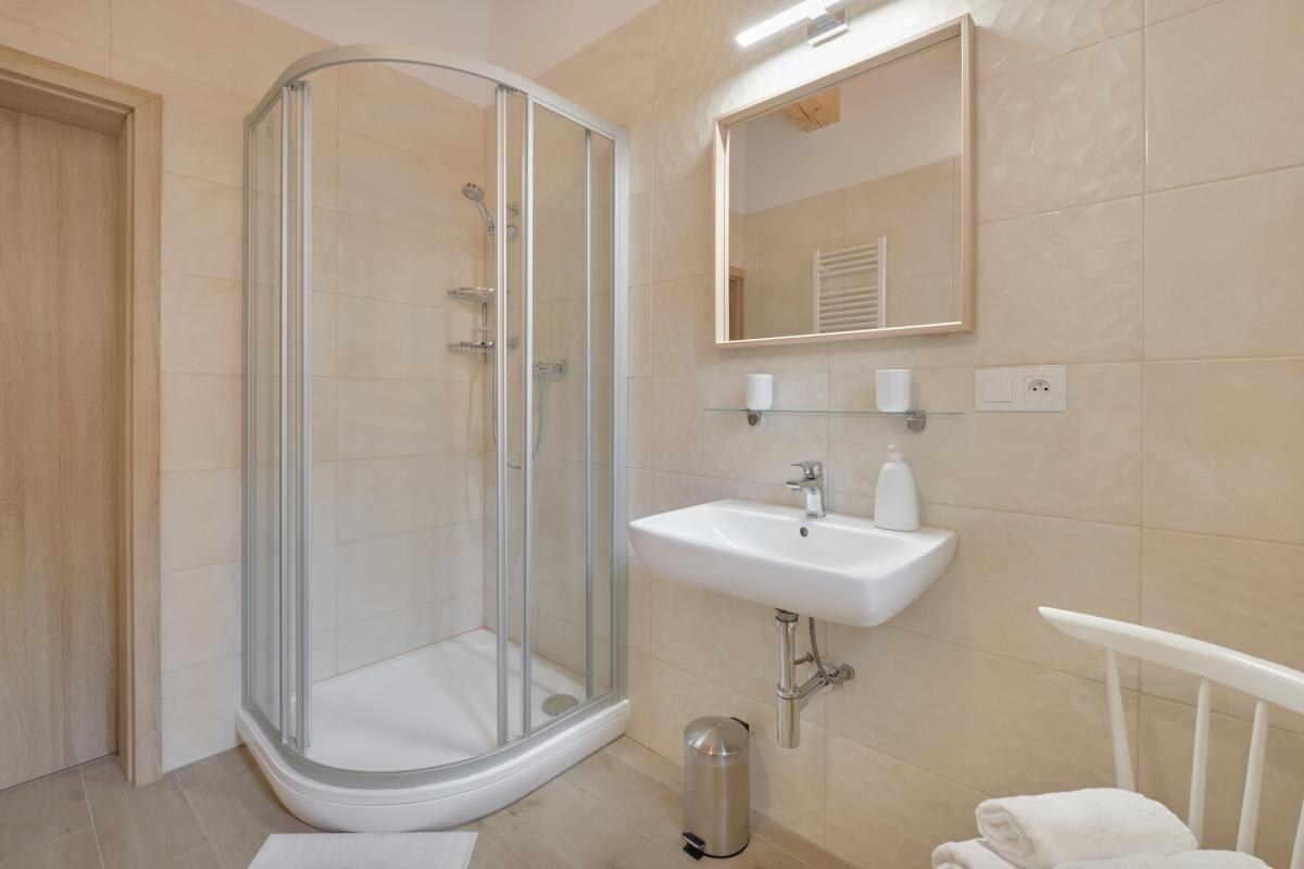 Lukratívny apartmánový dom s rozlohou pozemku 1684 m2 — foto 14