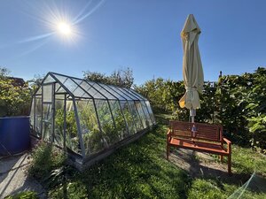 Veľká slnečná záhrada 650 m² – chatka, elektrina a vlastná studňa – Žabí Majer — foto 4
