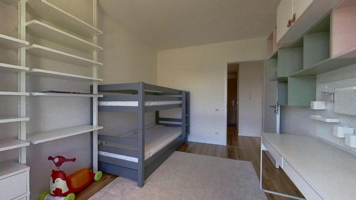 Moderný, klimatizovaný 3-izbového bytu s balkónom v projekte Bory — foto 27