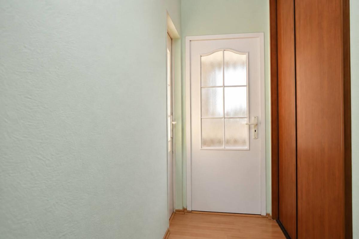 Veľkorysý svetlý 2-izbový byt s balkónom v Ružinove – Čmelíkova — foto 11