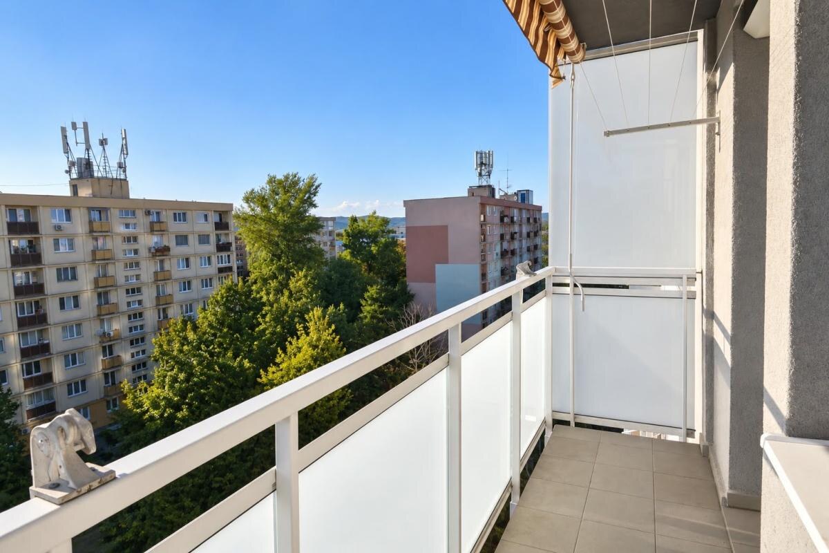Veľkorysý svetlý 2-izbový byt s balkónom v Ružinove – Čmelíkova — foto 13